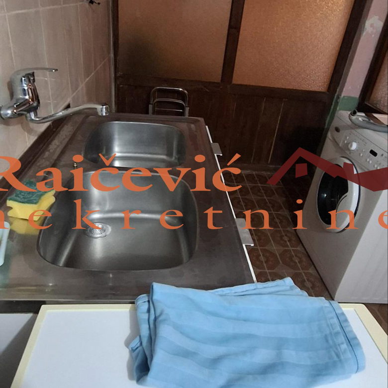 Kuća na prodaju, Ducalovici, 140m², 95.000 €