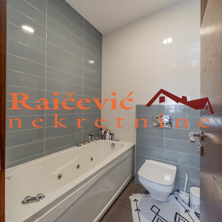 Četvorosoban stan na prodaju, Crveni Krst, Beograd, 87m², 389.000 €