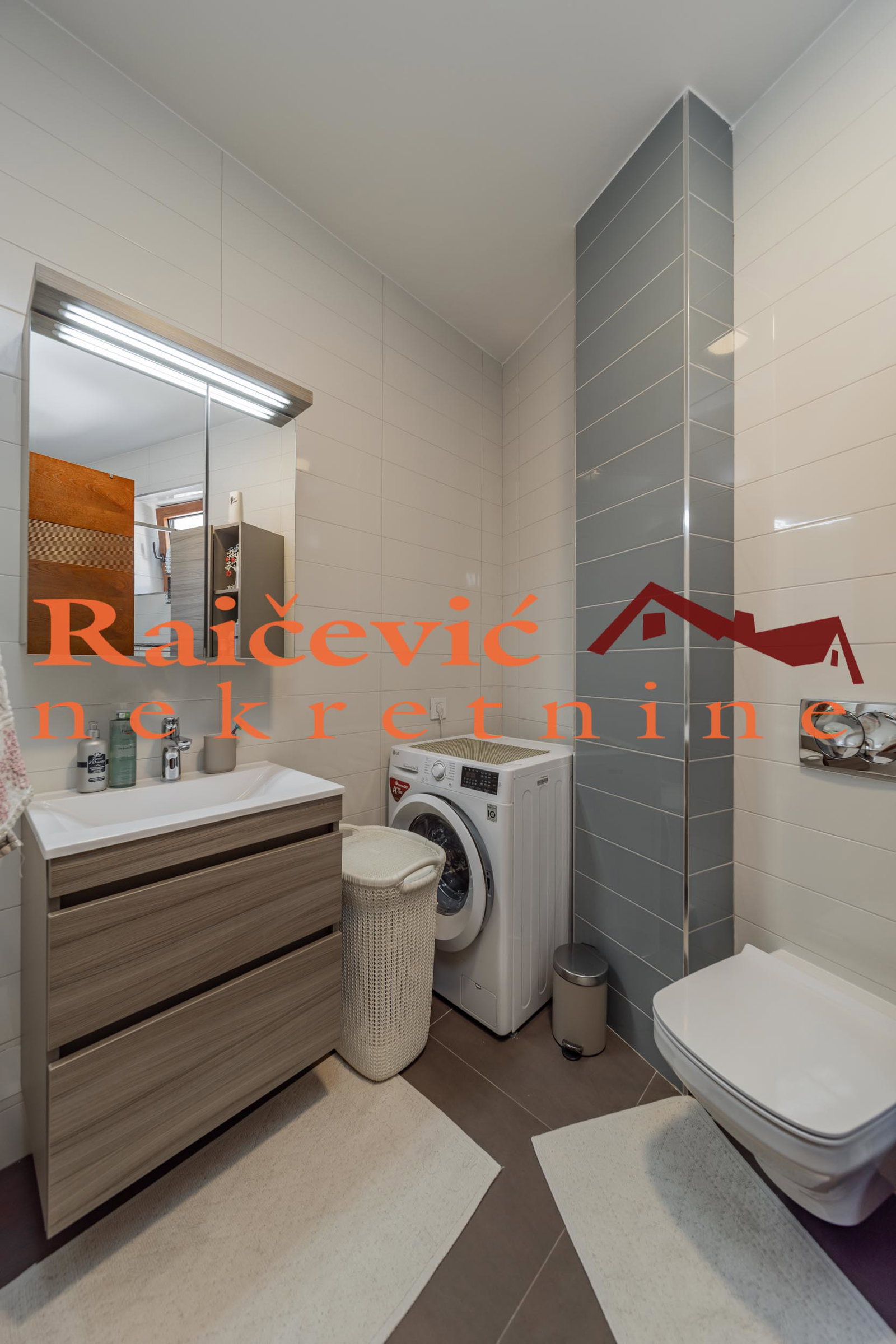 152042 Četvorosoban stan na prodaju, Crveni Krst, Beograd, 87m², 389.000 €