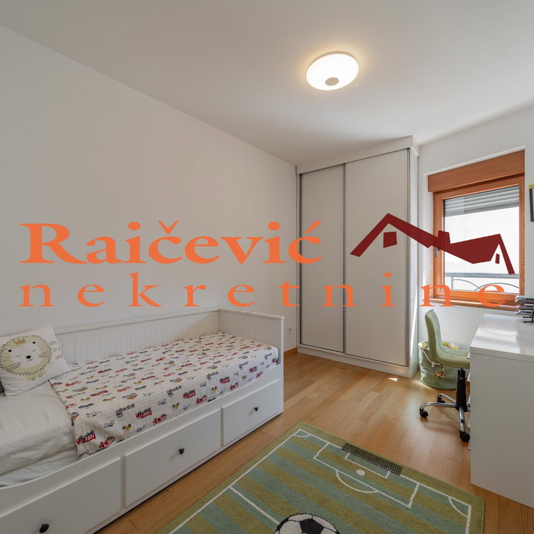 Četvorosoban stan na prodaju, Crveni Krst, Beograd, 87m², 389.000 €