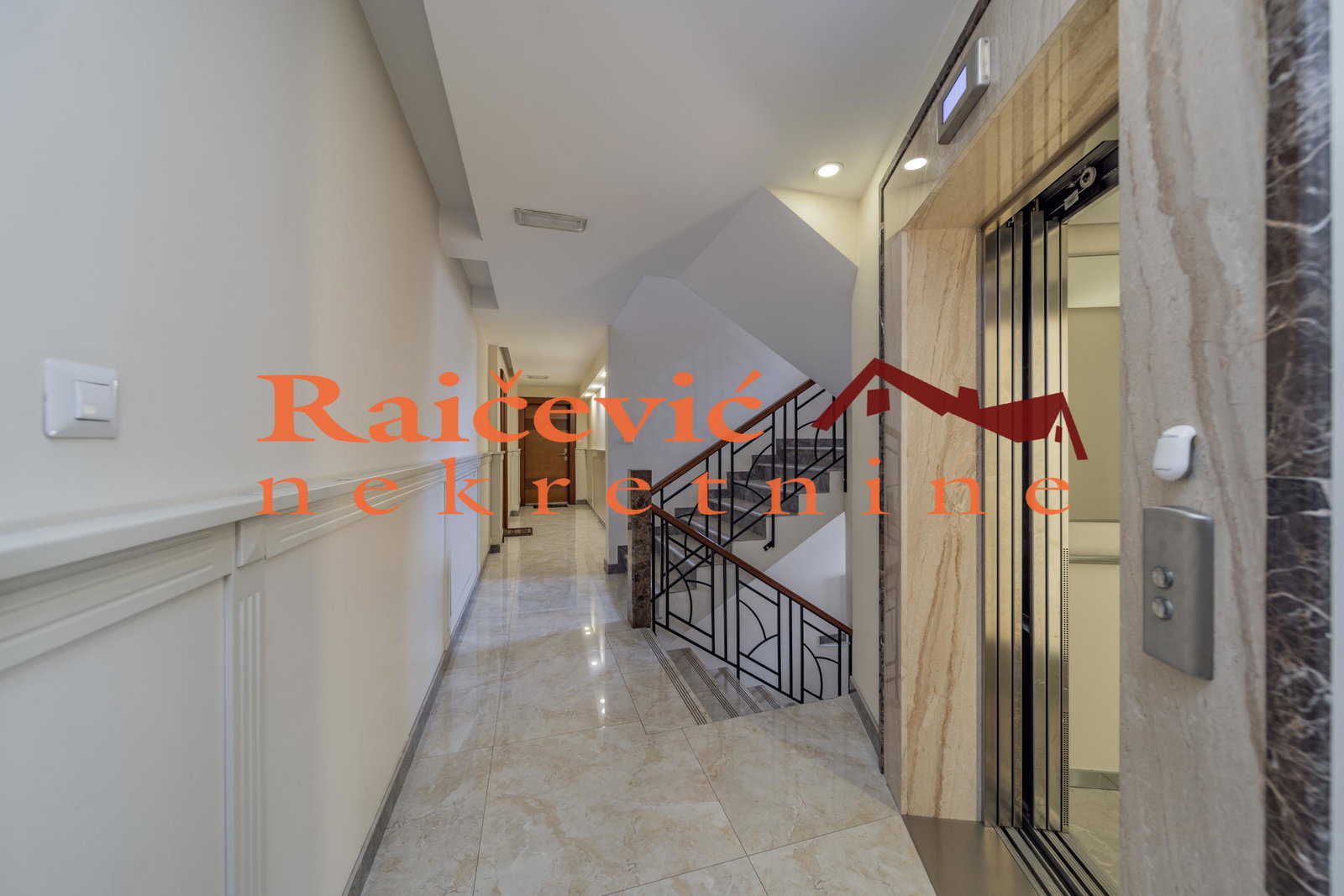 152045 Četvorosoban stan na prodaju, Crveni Krst, Beograd, 87m², 389.000 €