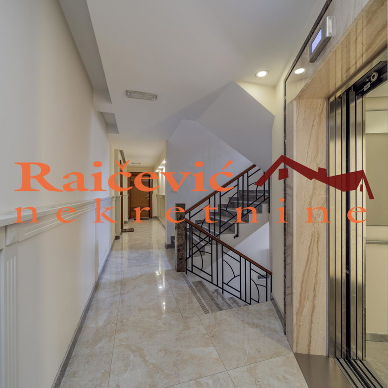 Četvorosoban stan na prodaju, Crveni Krst, Beograd, 87m², 389.000 €