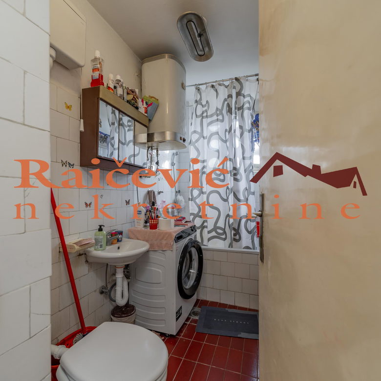 Trosoban stan na prodaju, Blok 1 – Fontana, Beograd, 67m², 229.000 €