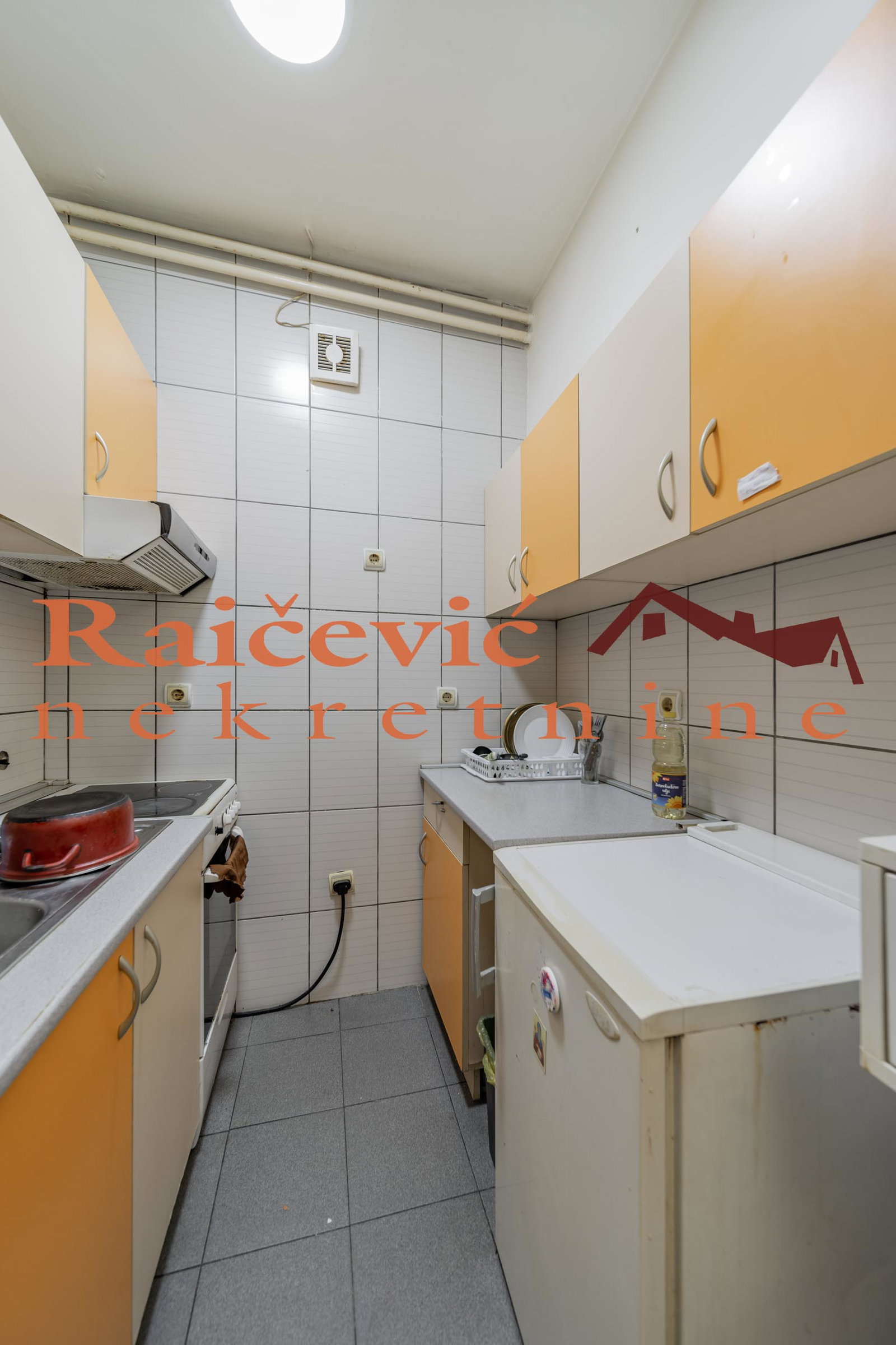 Dvosoban stan na prodaju, Đeram Pijaca, Beograd, 38m², 100.000 €