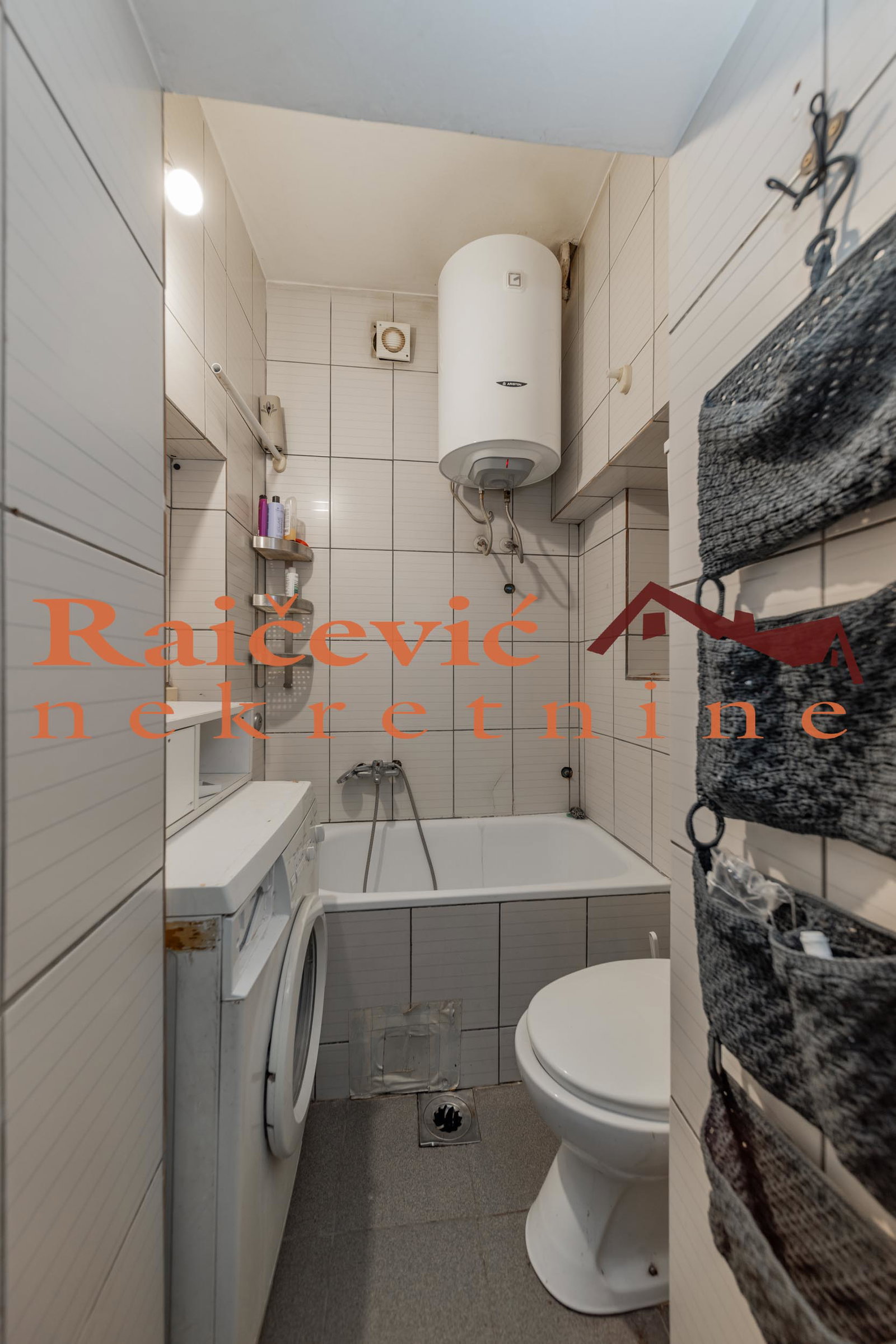 Dvosoban stan na prodaju, Đeram Pijaca, Beograd, 38m², 100.000 €