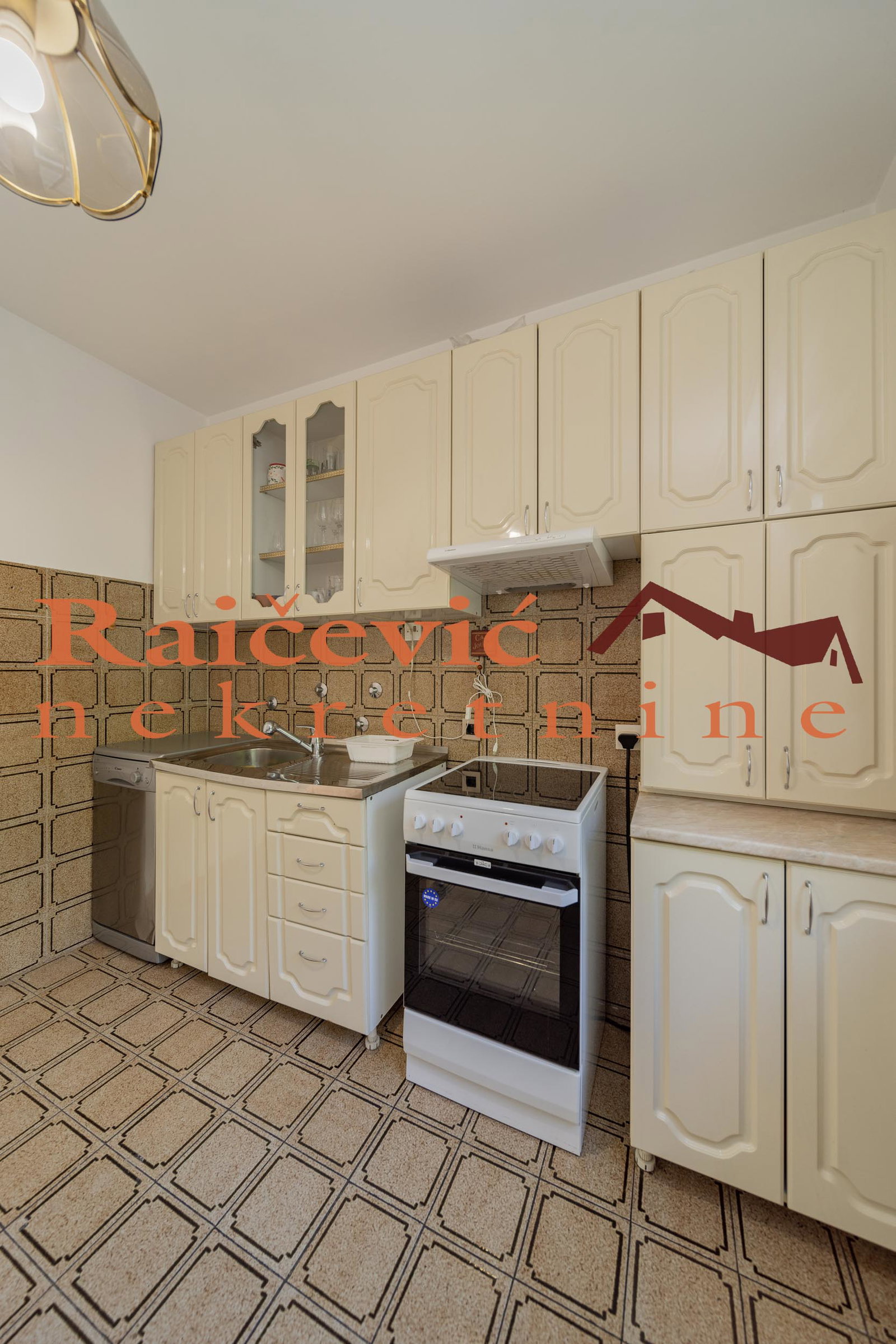 152167 Dvosoban stan za izdavanje, Autokomanda, Beograd, 60m², 600 €/mes