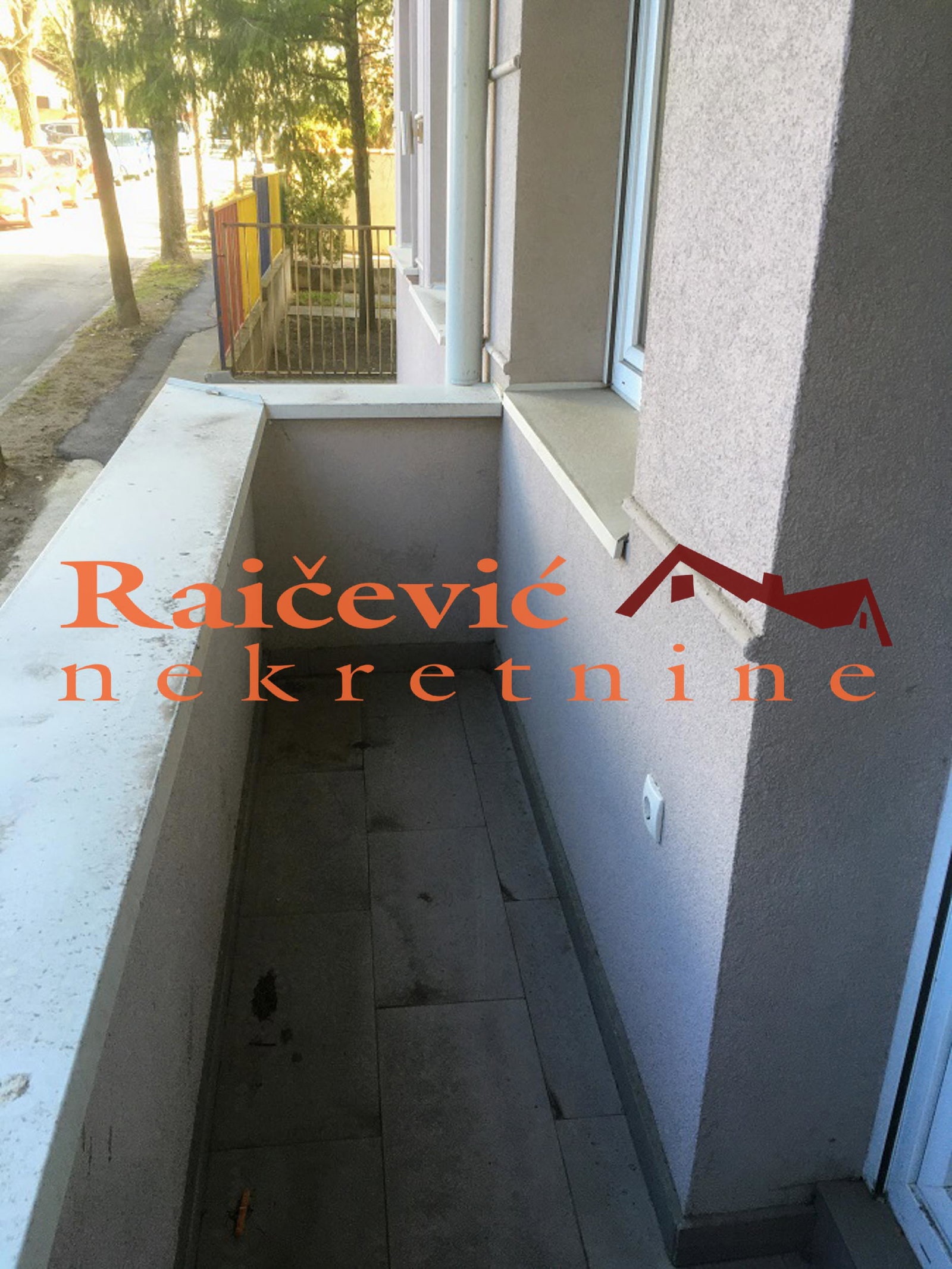 152184 Lokal Izdavanje Beograd Lekino Brdo 54 m2