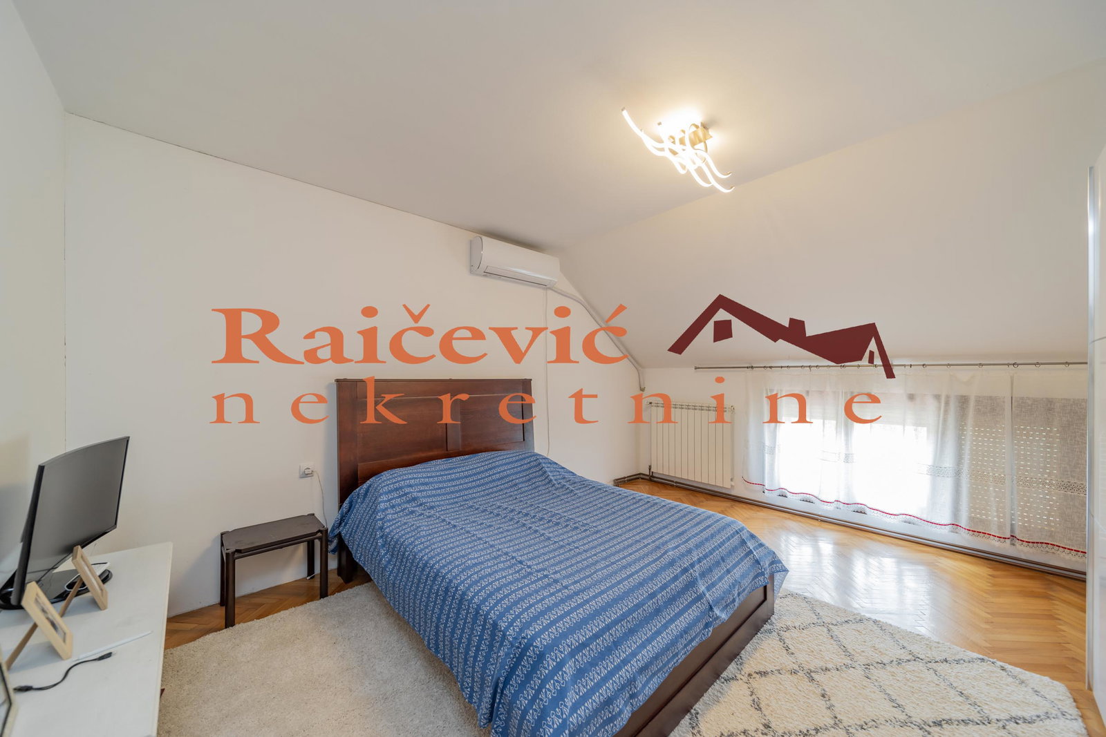 Kuća na prodaju, Starcevo, 484m², 299.000 €