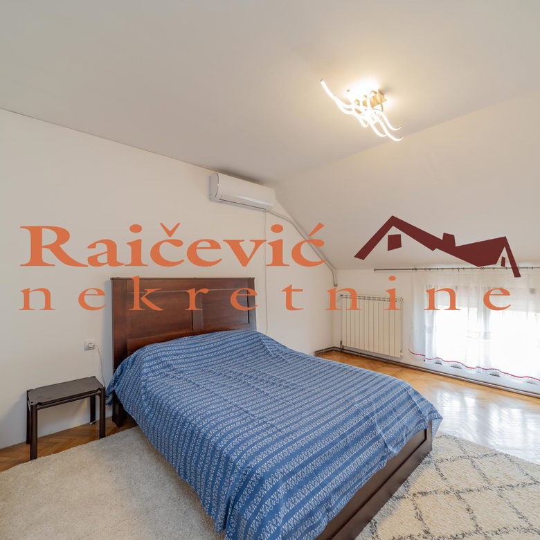 Kuća na prodaju, Starcevo, 484m², 299.000 €
