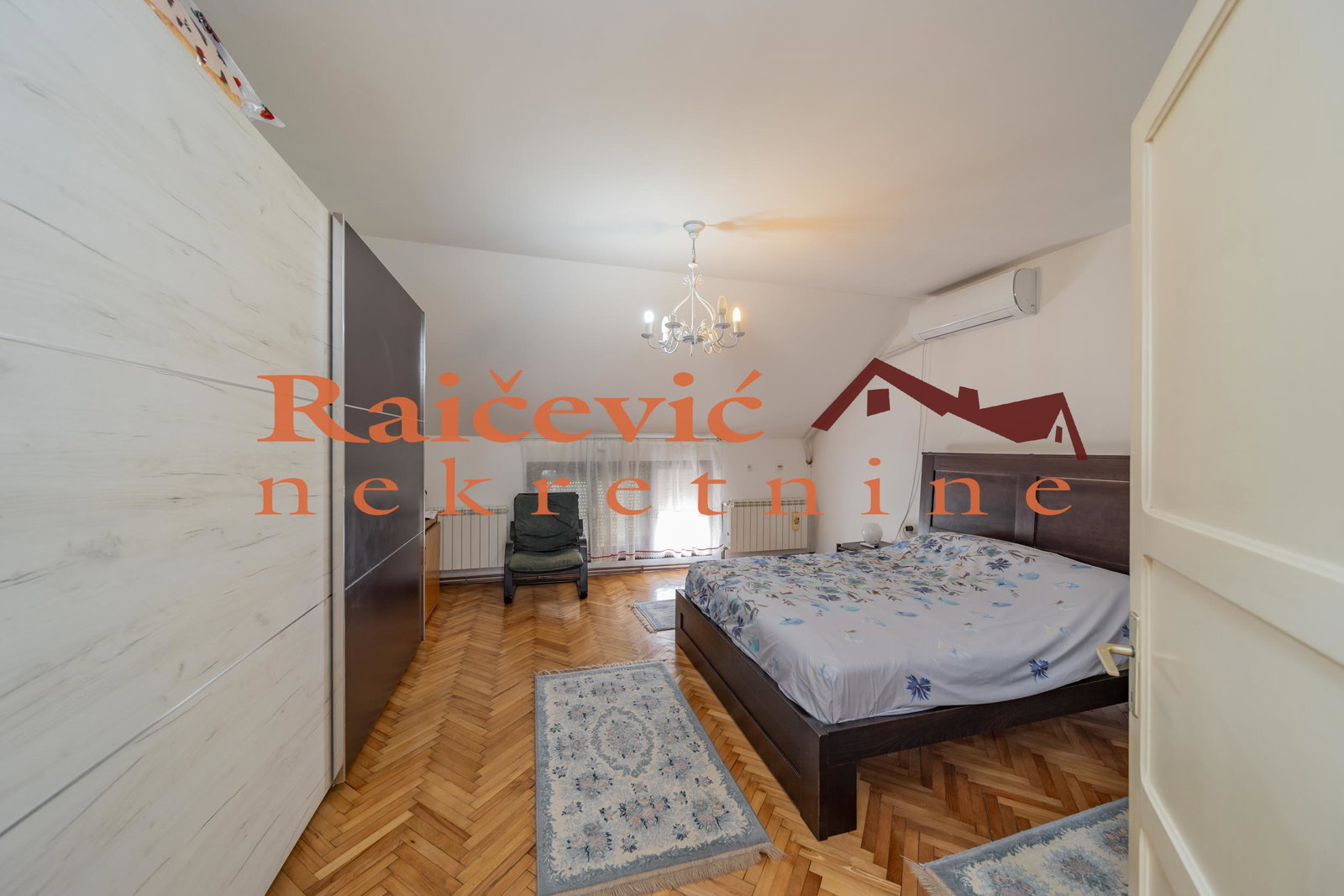 Kuća na prodaju, Starcevo, 484m², 299.000 €