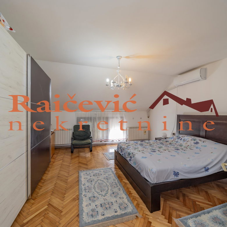 Kuća na prodaju, Starcevo, 484m², 299.000 €
