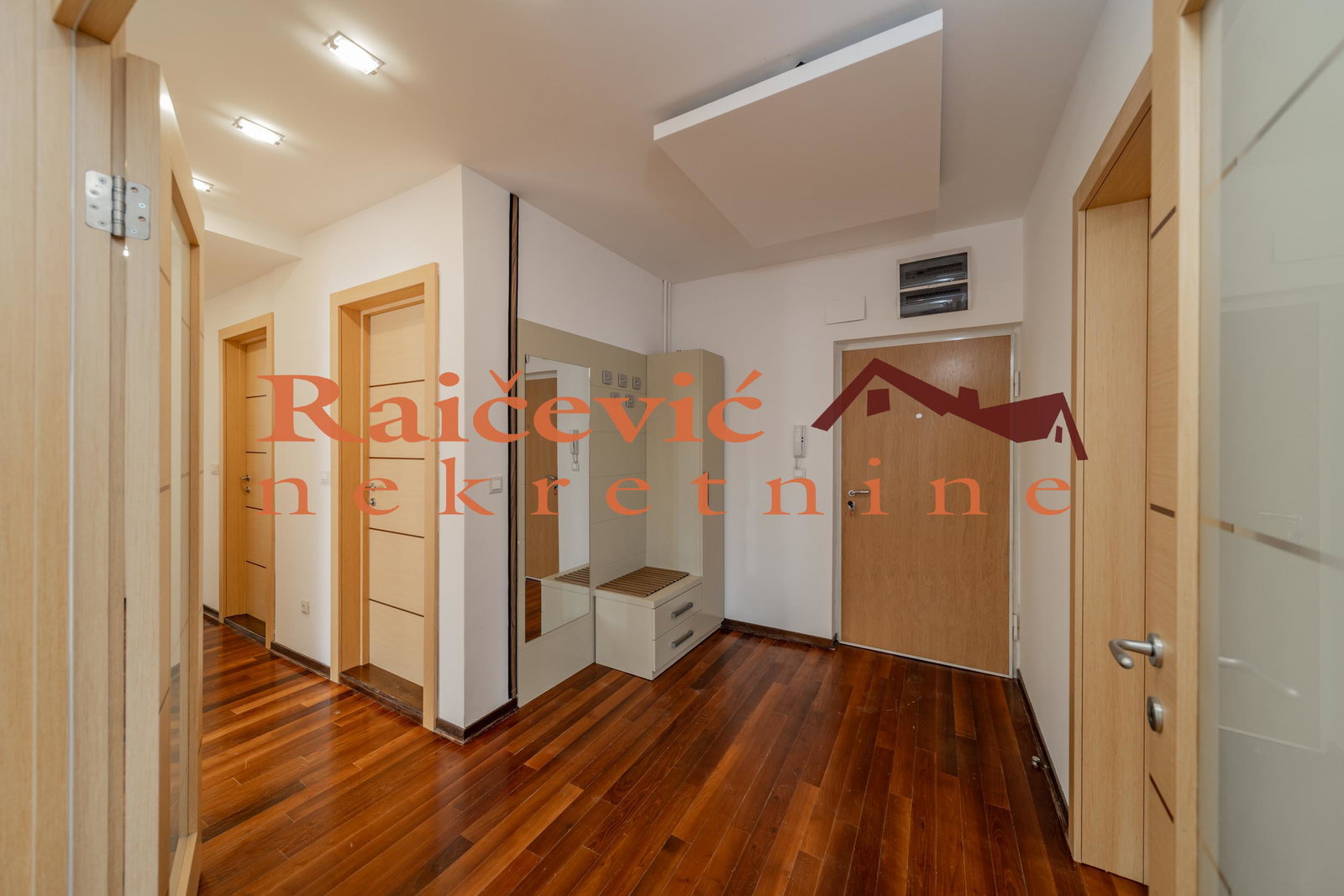 152480 Trosoban stan na prodaju, Centar, Beograd, 98m², 588.000 €