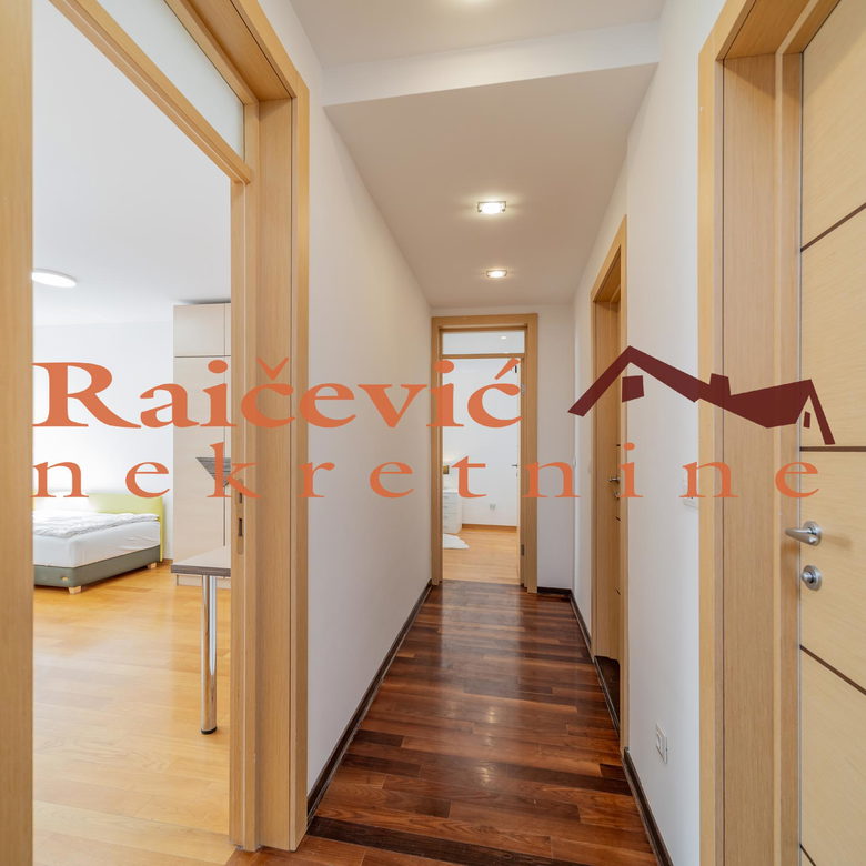 Trosoban stan na prodaju, Centar, Beograd, 98m², 588.000 €