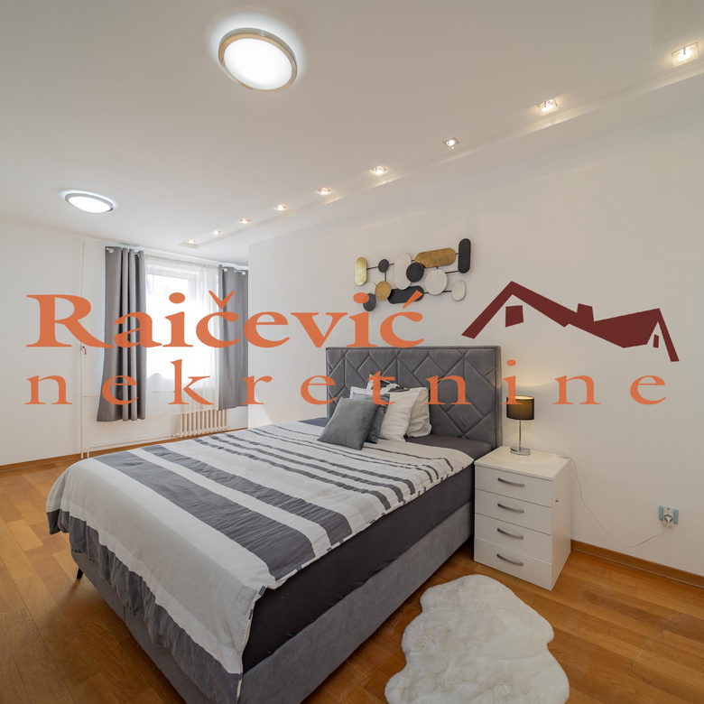 Trosoban stan na prodaju, Centar, Beograd, 98m², 588.000 €