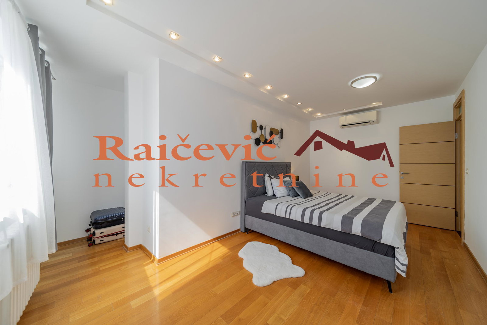 152484 Trosoban stan na prodaju, Centar, Beograd, 98m², 588.000 €