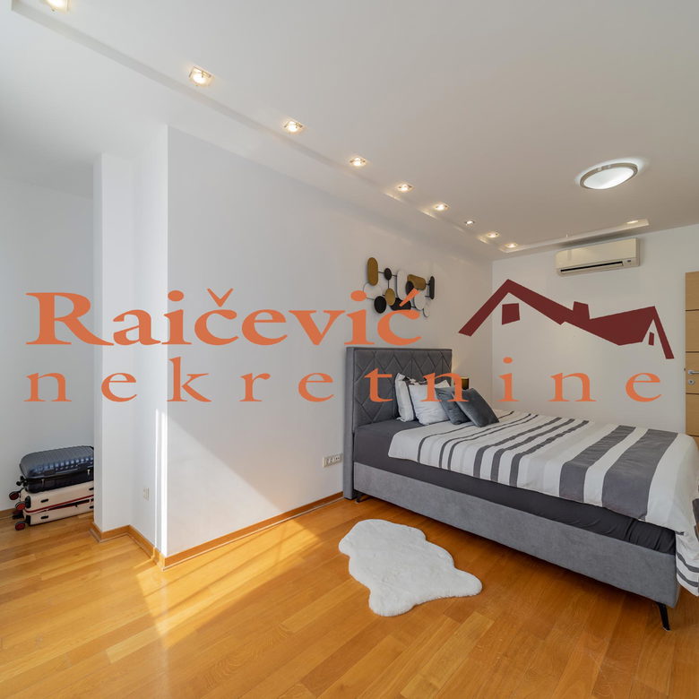 Trosoban stan na prodaju, Centar, Beograd, 98m², 588.000 €