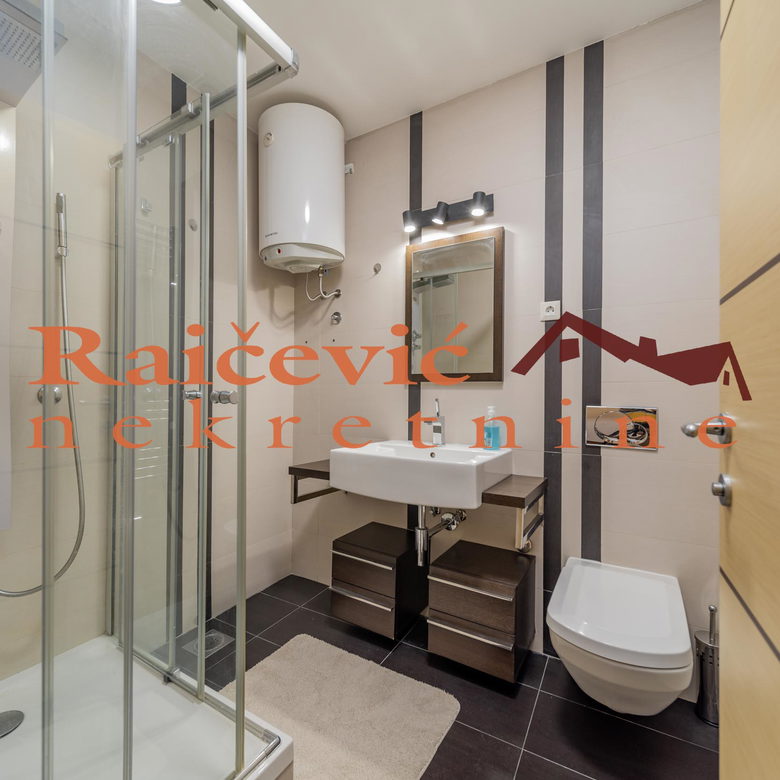 Trosoban stan na prodaju, Centar, Beograd, 98m², 588.000 €