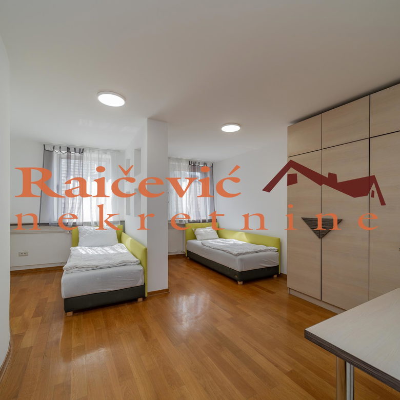 Trosoban stan na prodaju, Centar, Beograd, 98m², 588.000 €