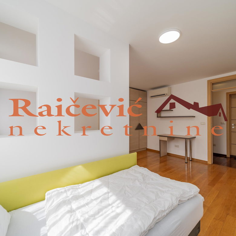 Trosoban stan na prodaju, Centar, Beograd, 98m², 588.000 €
