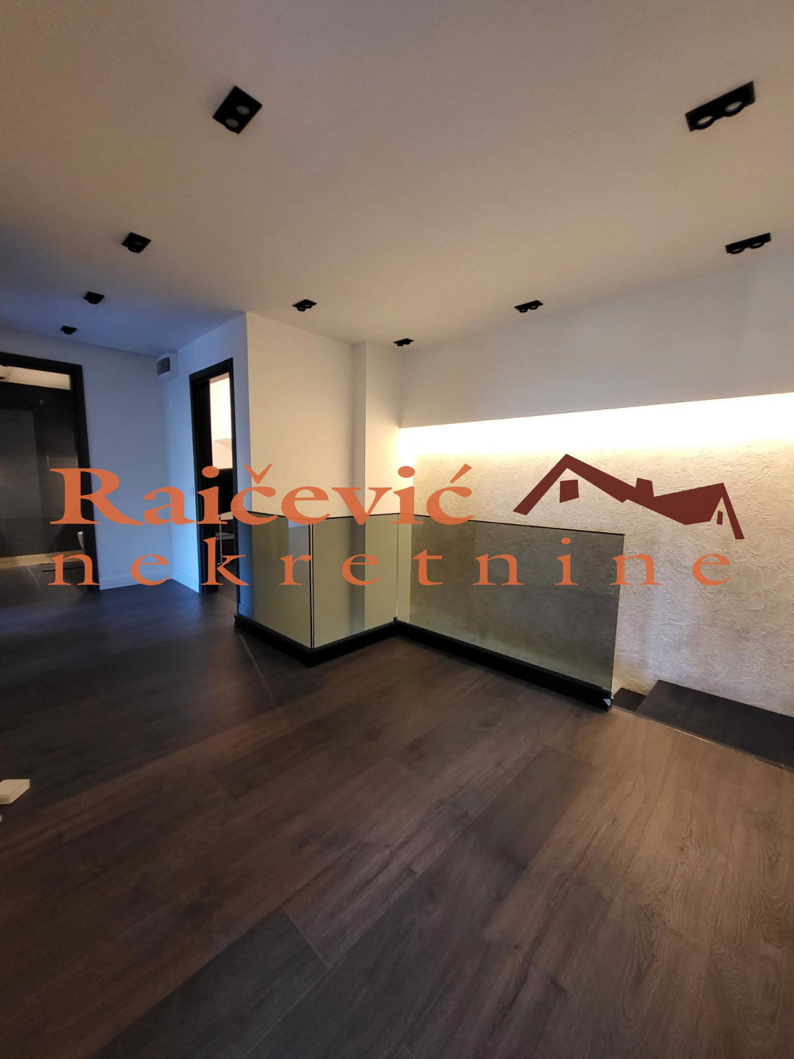 152618 Petosoban stan na prodaju, Kalenić, Beograd, 198m², 870.000 €
