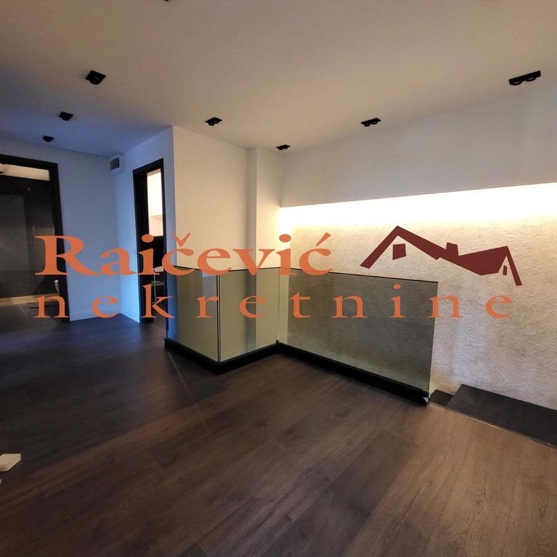 Petosoban stan na prodaju, Kalenić, Beograd, 198m², 870.000 €