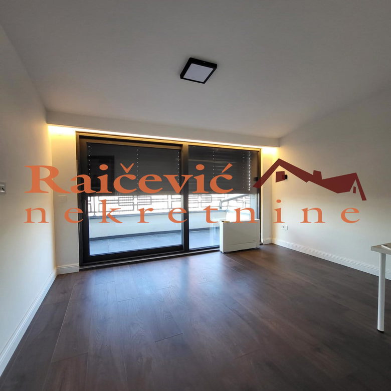 Petosoban stan na prodaju, Kalenić, Beograd, 198m², 870.000 €
