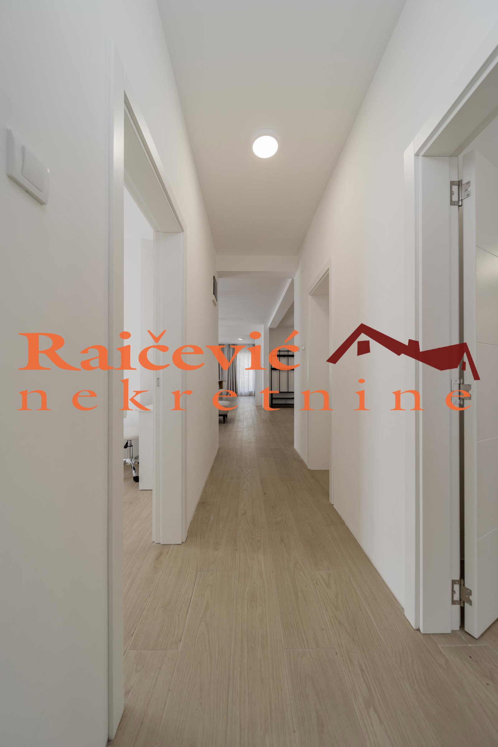 Četvorosoban stan na prodaju, Dedinje, Beograd, 145m², 1. sprat, 650.000 €