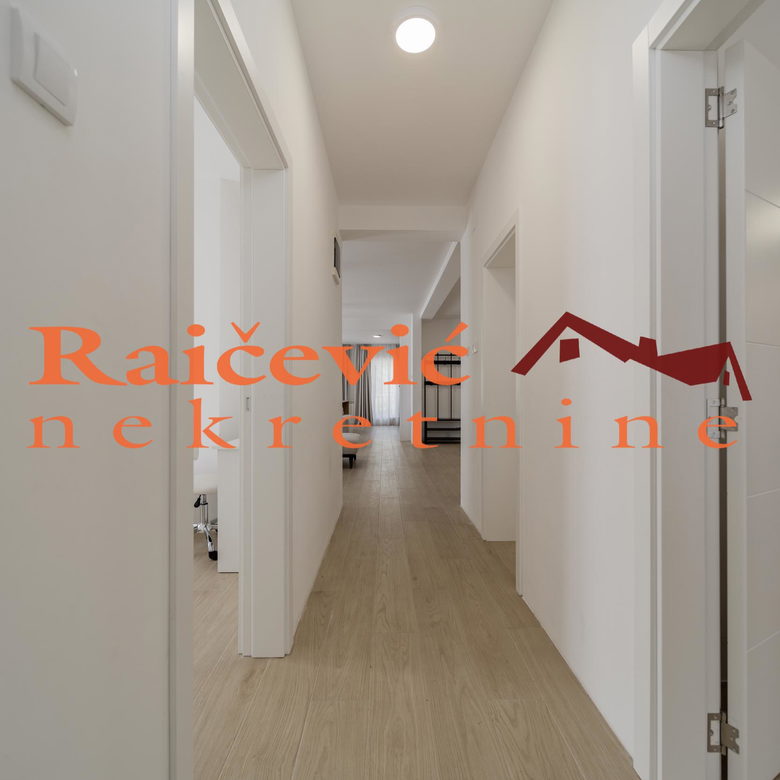 Četvorosoban stan na prodaju, Dedinje, Beograd, 145m², 1. sprat, 650.000 €