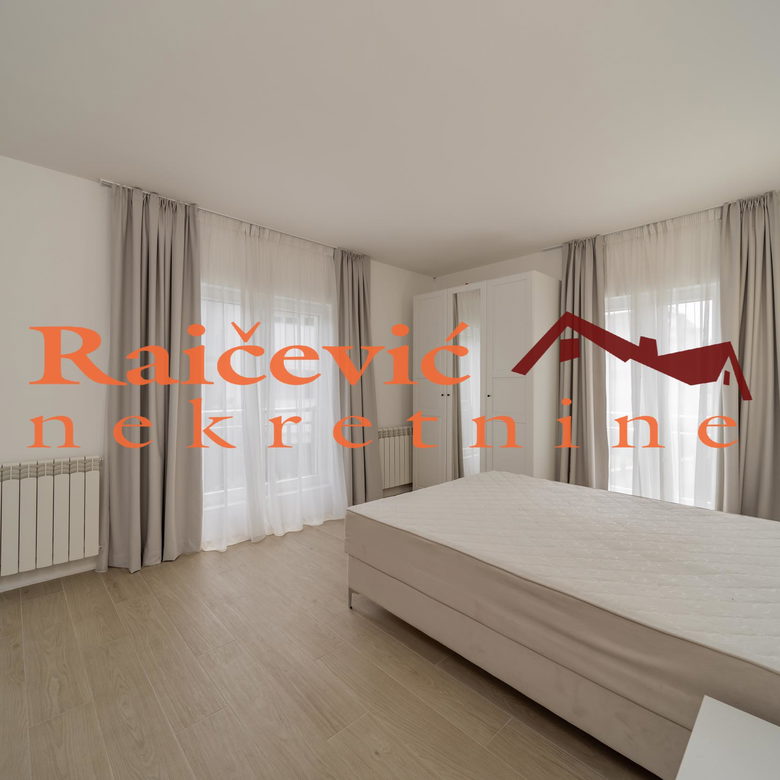 Četvorosoban stan na prodaju, Dedinje, Beograd, 145m², 1. sprat, 650.000 €