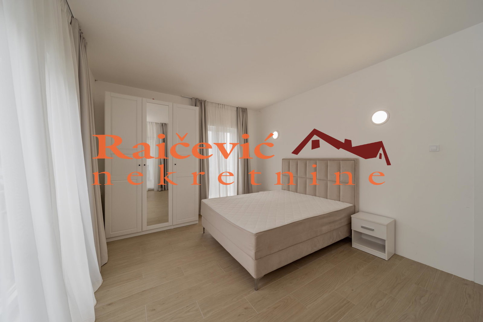 Četvorosoban stan na prodaju, Dedinje, Beograd, 145m², 1. sprat, 650.000 €