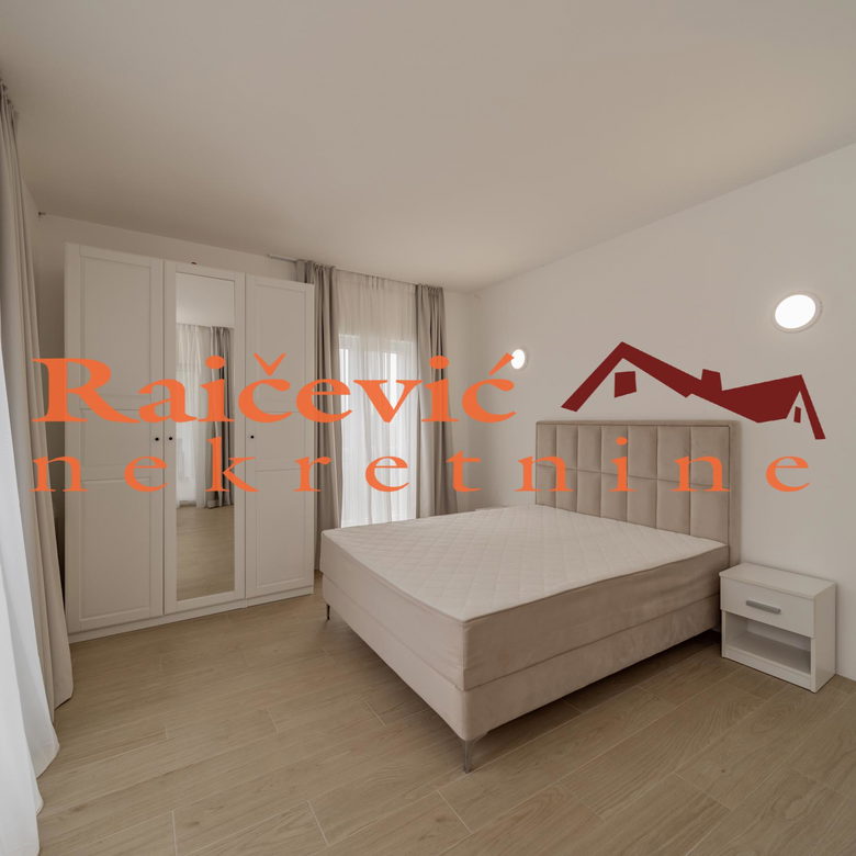 Četvorosoban stan na prodaju, Dedinje, Beograd, 145m², 1. sprat, 650.000 €