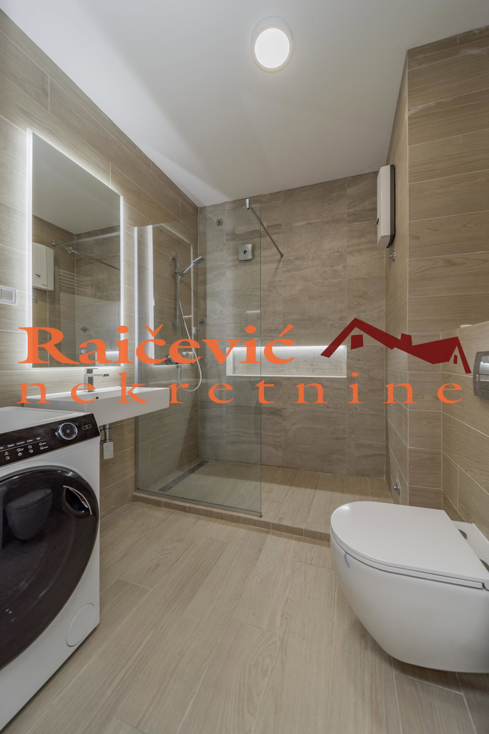 Četvorosoban stan na prodaju, Dedinje, Beograd, 145m², 1. sprat, 650.000 €