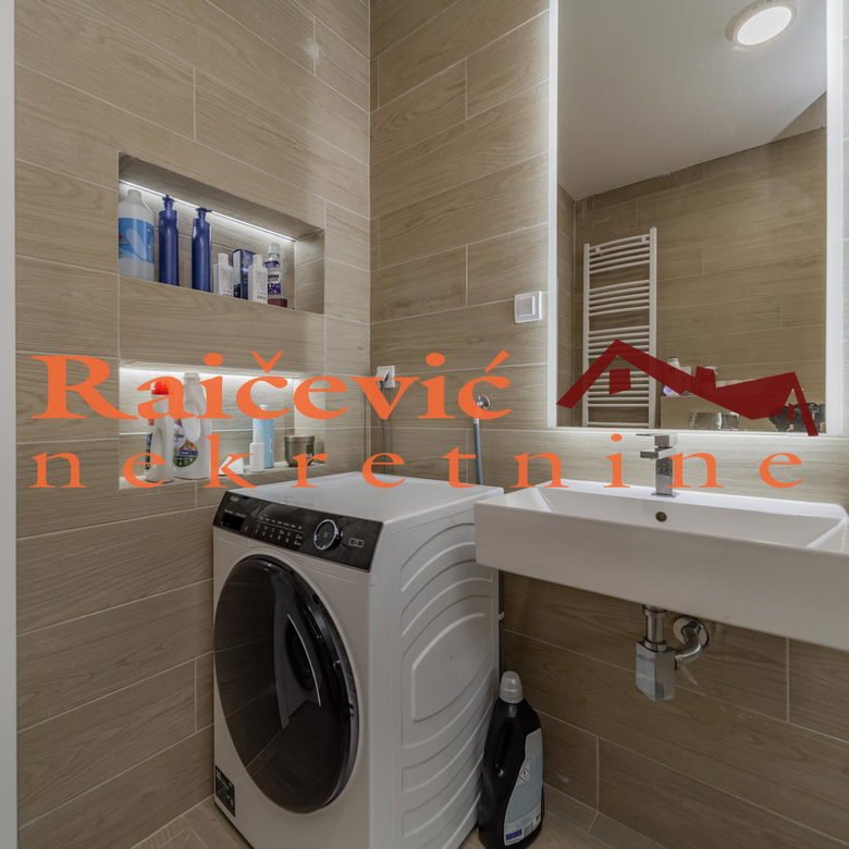 Četvorosoban stan na prodaju, Dedinje, Beograd, 145m², 1. sprat, 650.000 €