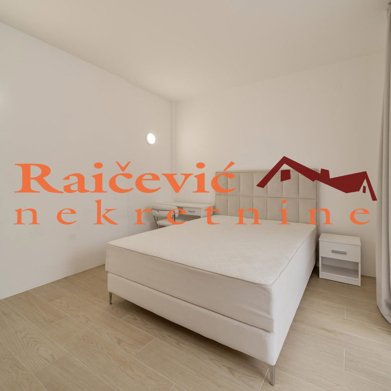 Četvorosoban stan na prodaju, Dedinje, Beograd, 145m², 1. sprat, 650.000 €