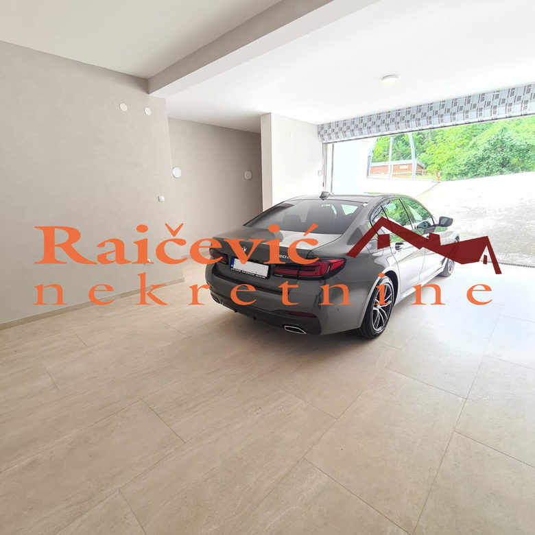 Stan Prodaja Beograd Dedinje 180 m2