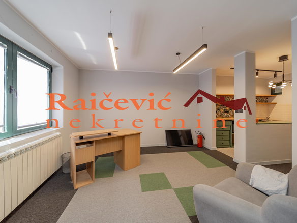 Lokal Izdavanje Beograd  152 m2