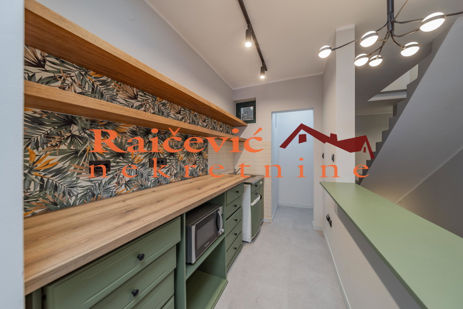 Lokal Izdavanje Beograd  152 m2