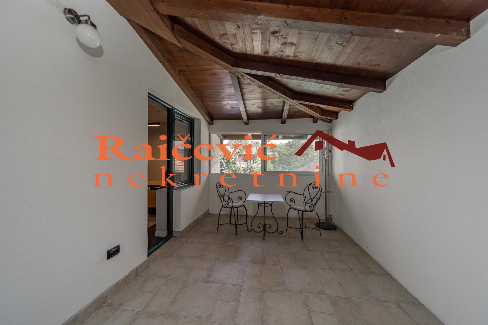 Lokal Izdavanje Beograd  152 m2