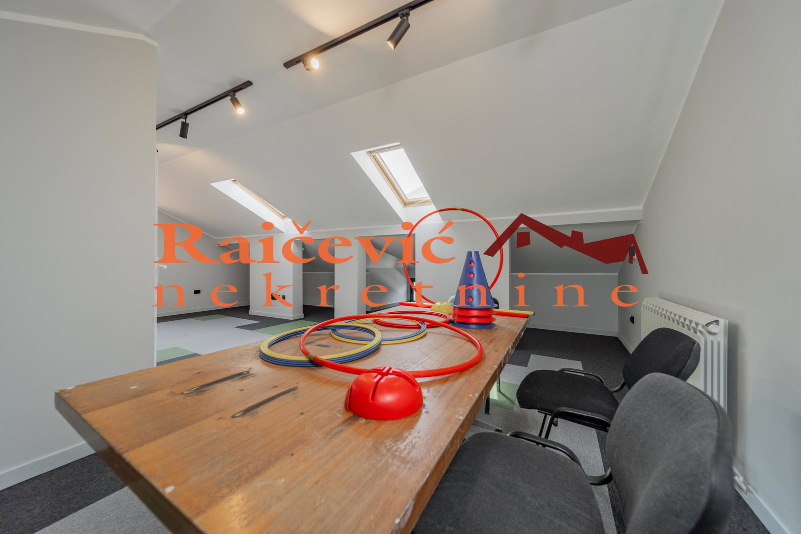 Lokal za izdavanje, Voždovac, Beograd, 152m², 2.400 €/mes