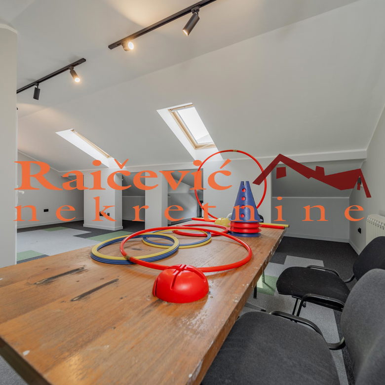 Lokal za izdavanje, Voždovac, Beograd, 152m², 2.400 €/mes