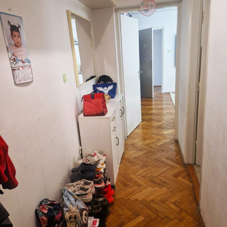 Četvorosoban stan na prodaju, Čubura, Beograd, 81m², 270.000 €