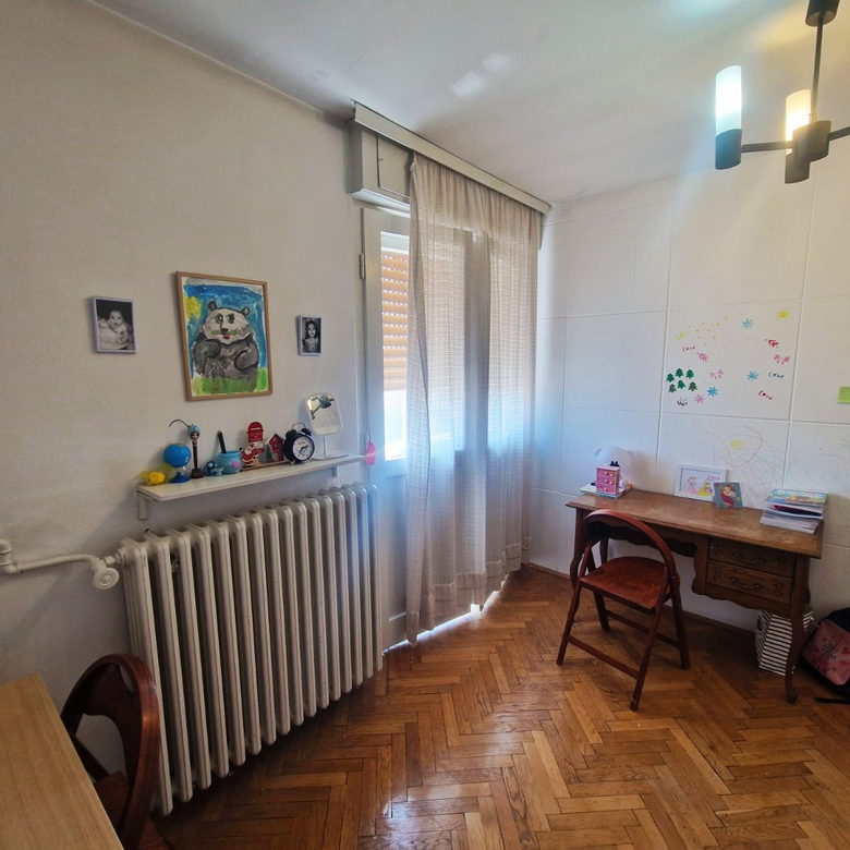 Četvorosoban stan na prodaju, Čubura, Beograd, 81m², 270.000 €