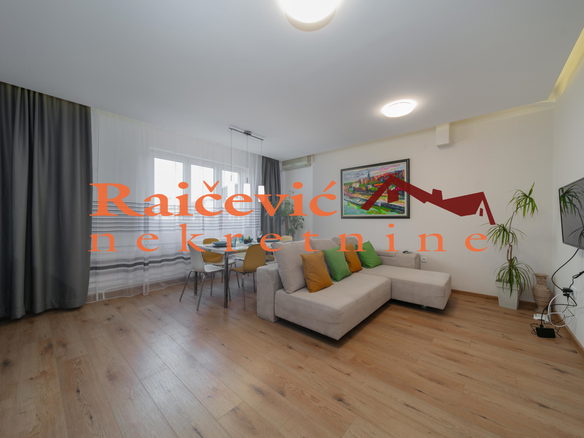 Stan Izdavanje Beograd Centar (Čukarica) 90 m2