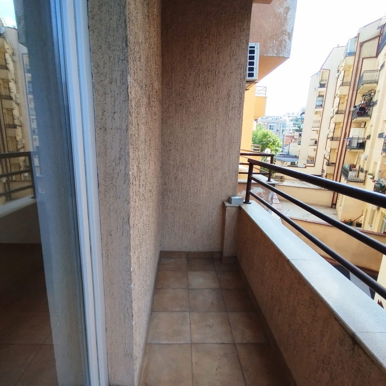 Trosoban stan na prodaju, Crveni Krst, Beograd, 65m², 305.500 €
