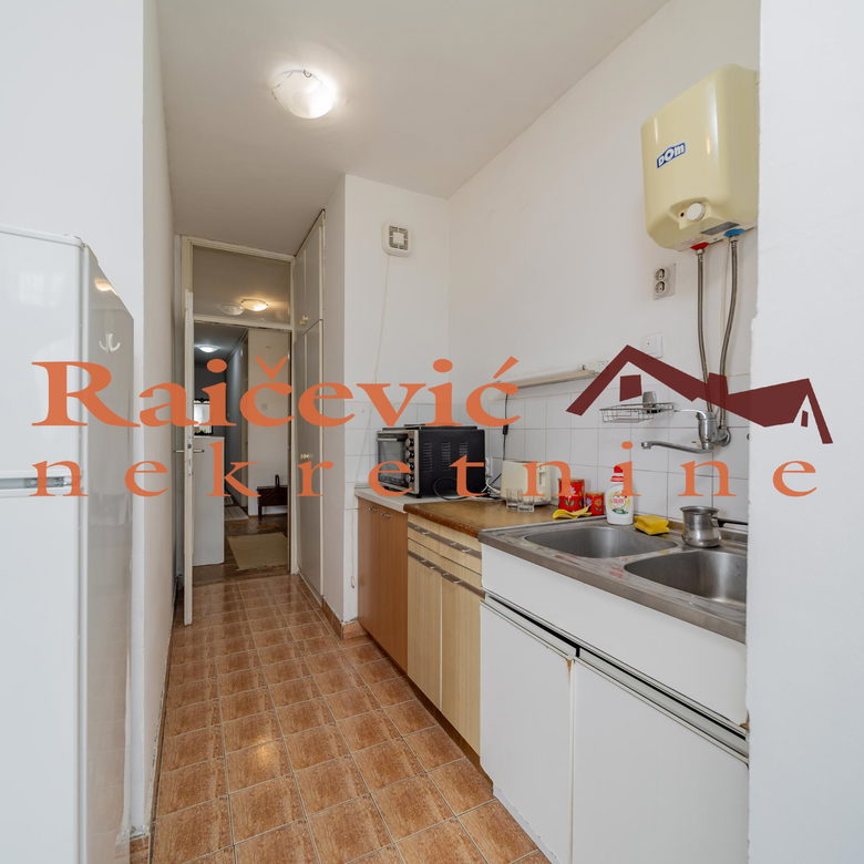Trosoban stan na prodaju, Crveni Krst, Beograd, 72m², 249.000 €