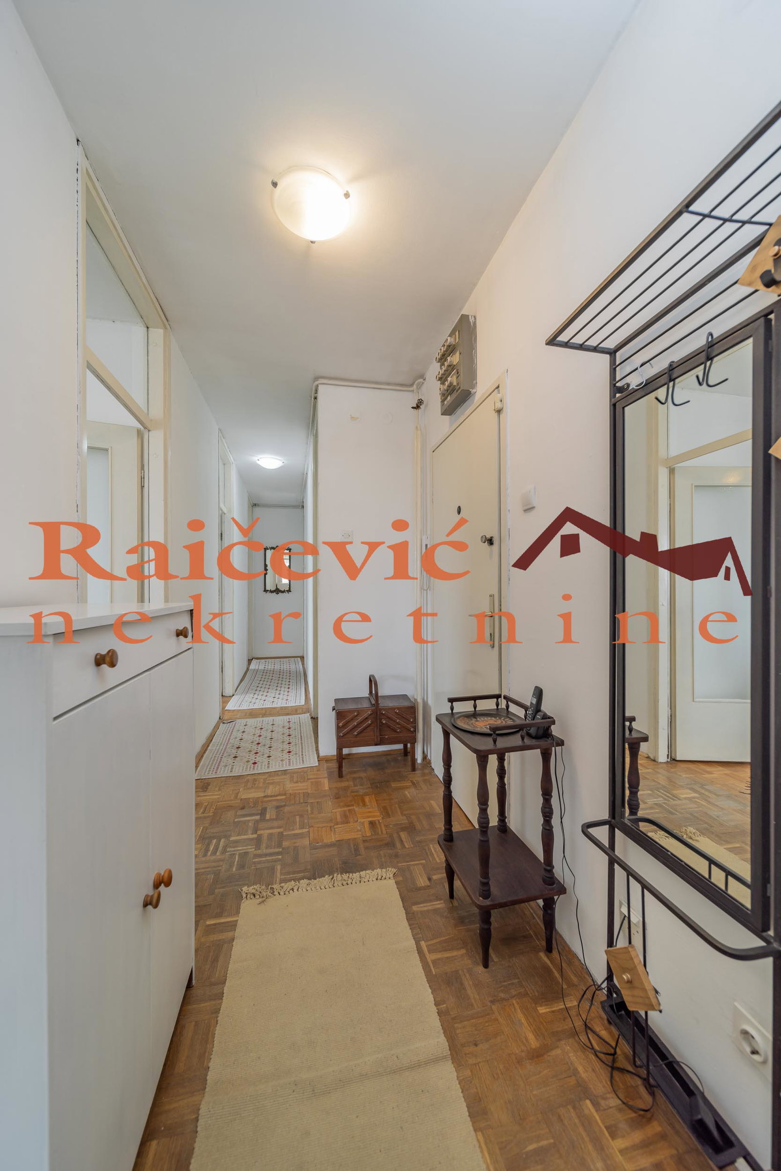 Trosoban stan na prodaju, Crveni Krst, Beograd, 72m², 249.000 €
