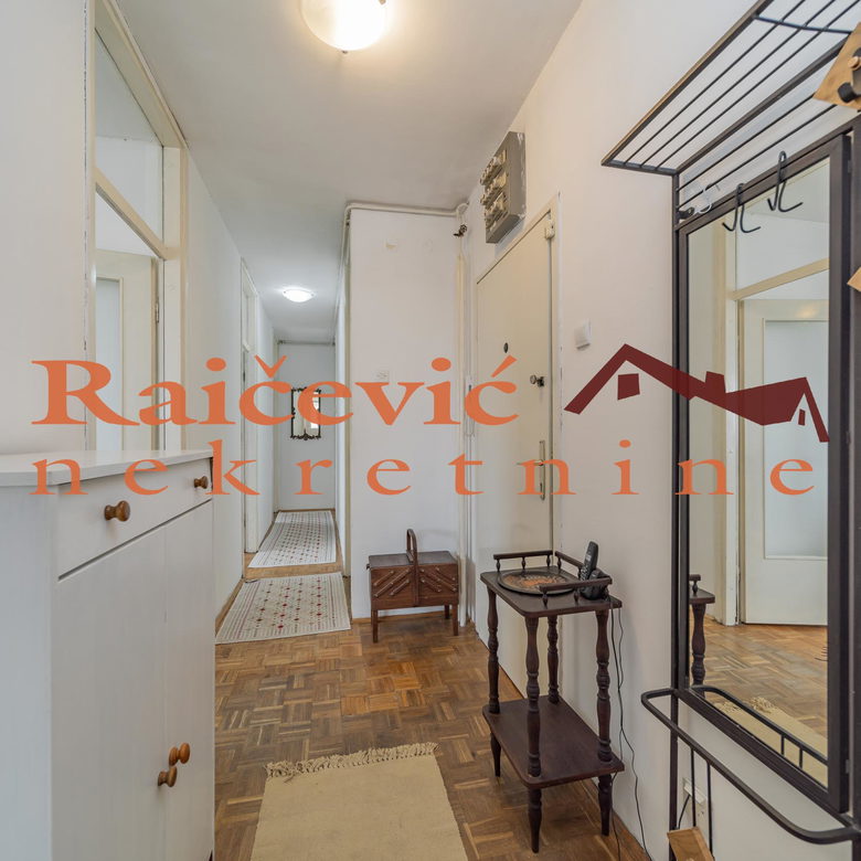 Trosoban stan na prodaju, Crveni Krst, Beograd, 72m², 249.000 €