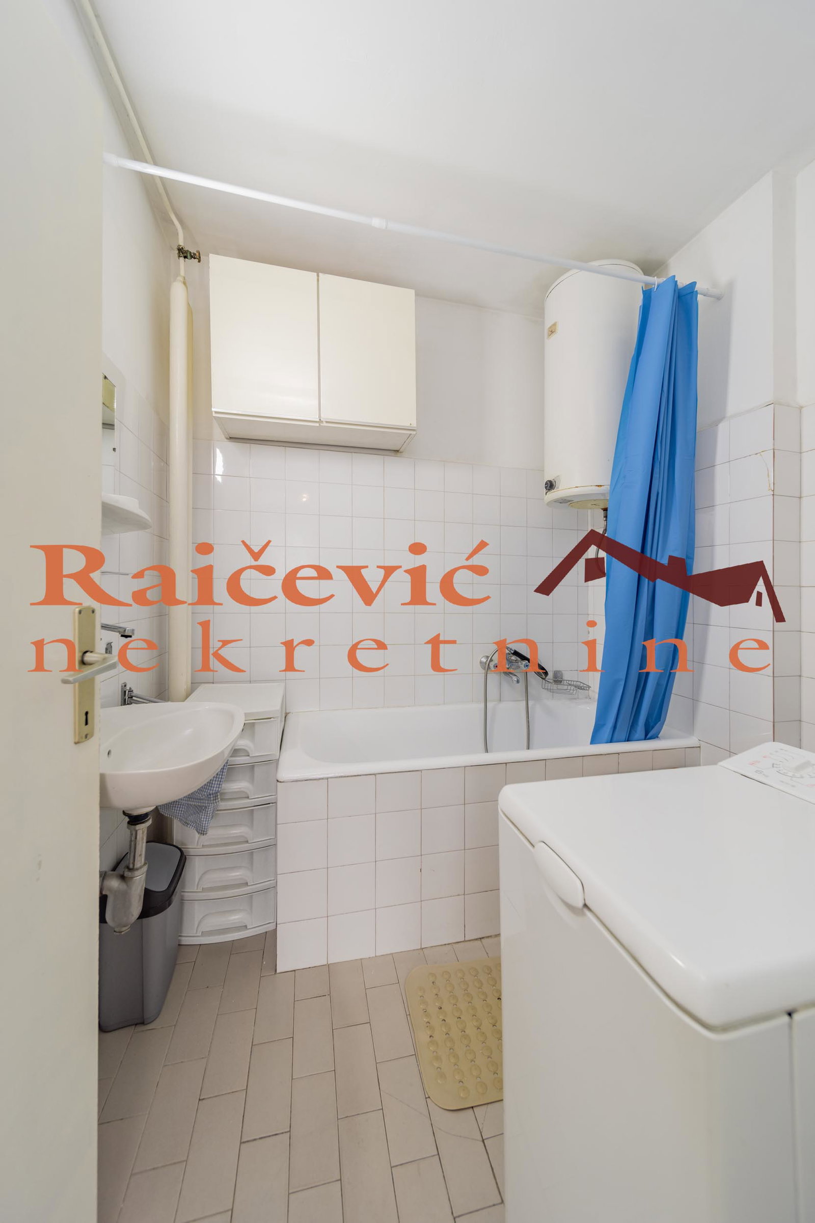 Trosoban stan na prodaju, Crveni Krst, Beograd, 72m², 249.000 €