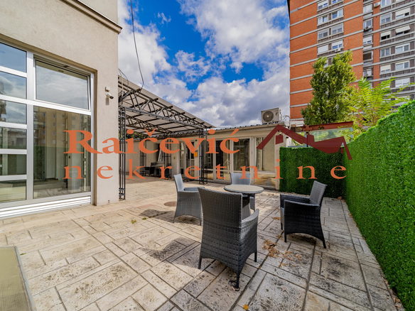 Lokal Izdavanje Beograd Centar (Čukarica) 1040 m2