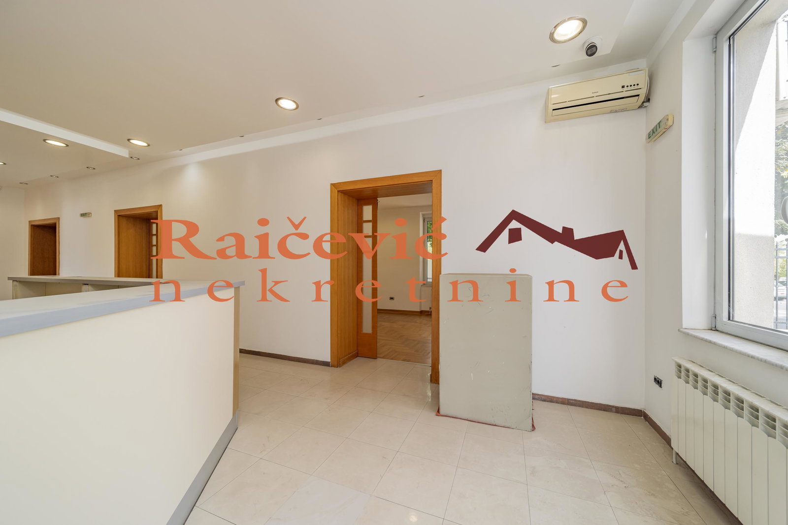 Lokal Izdavanje Beograd Centar (Čukarica) 1040 m2